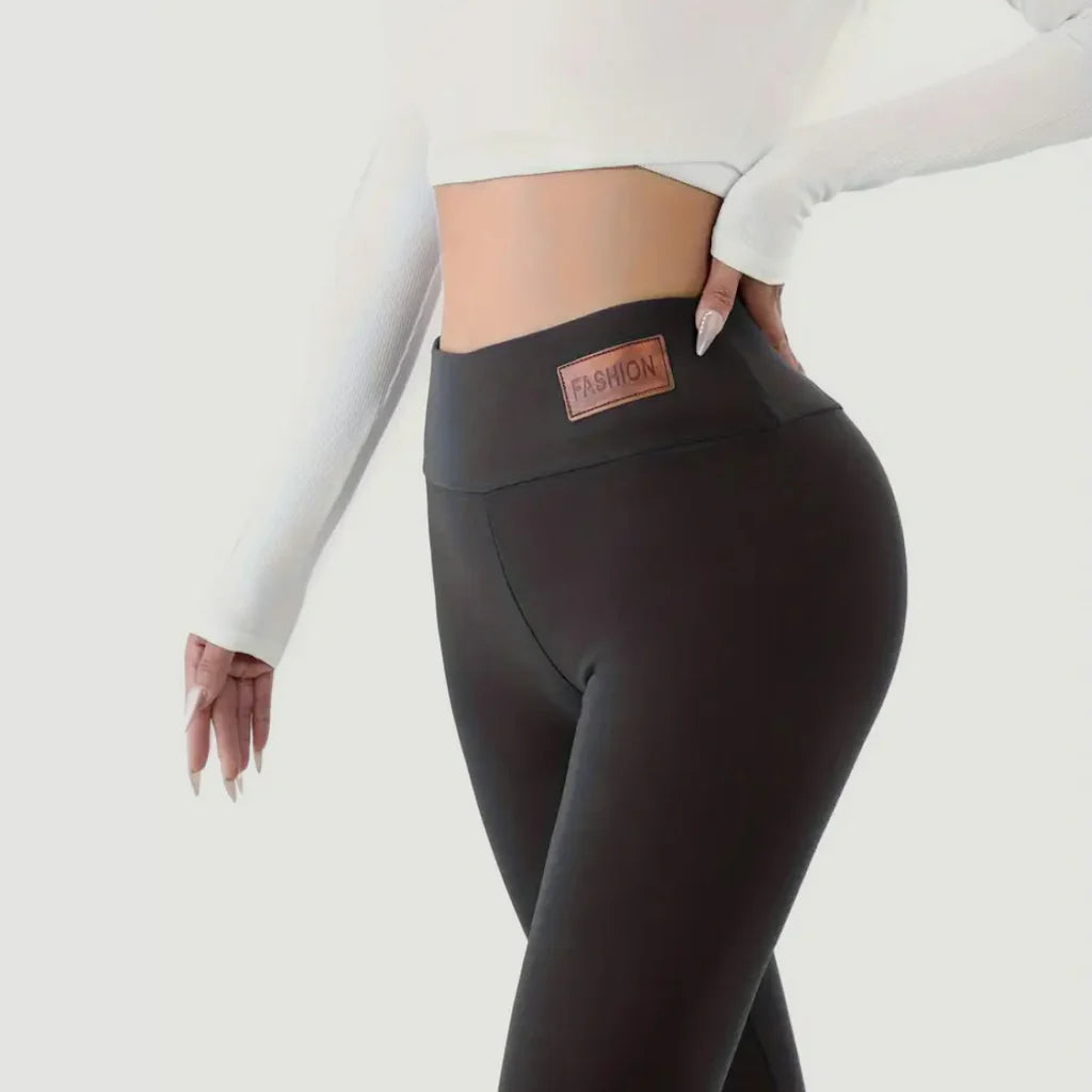 (COMPRE 1 LEVE 2) FrioZero™ Legging – A calça térmica que aquece, modela e impressiona em qualquer look.