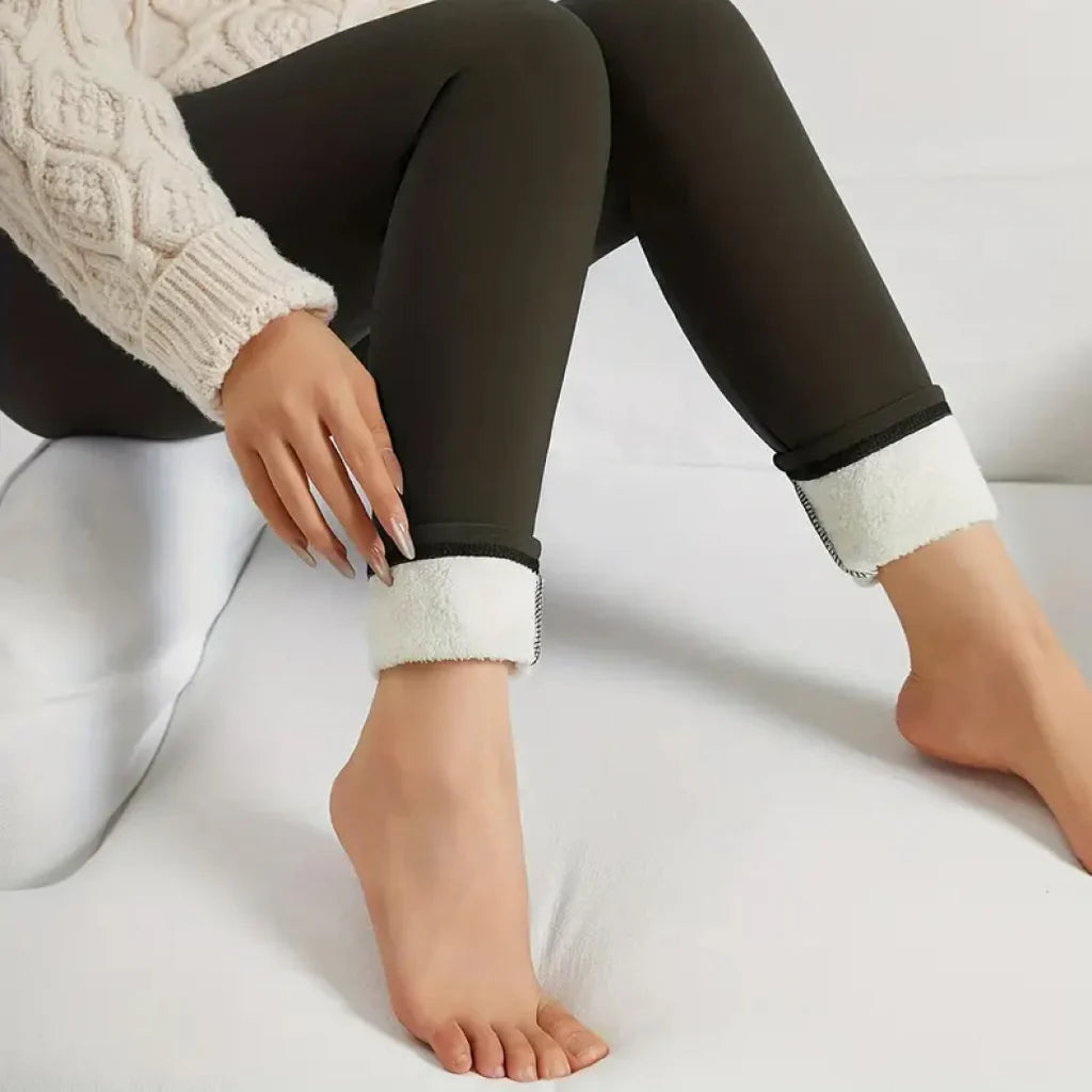 (COMPRE 1 LEVE 2) FrioZero™ Legging – A calça térmica que aquece, modela e impressiona em qualquer look.