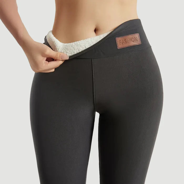 (COMPRE 1 LEVE 2) FrioZero™ Legging – A calça térmica que aquece, modela e impressiona em qualquer look.