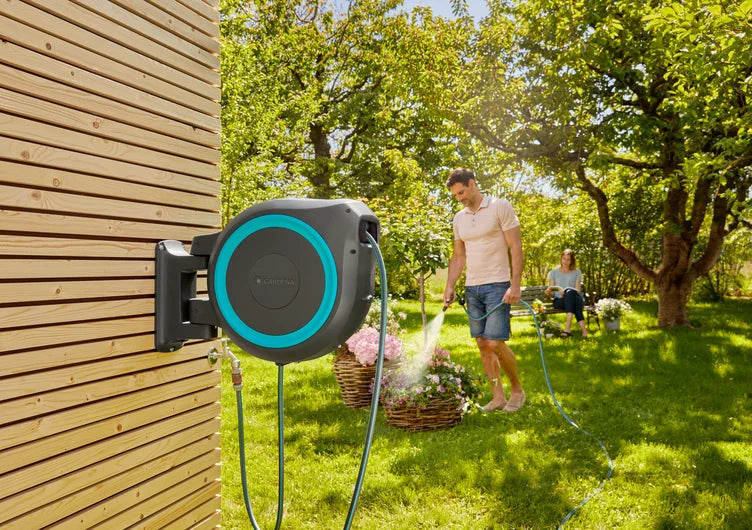AquaOrganize™– O Suporte Retrátil que Une Praticidade e Organização no Seu Jardim!+ Mangueira de Brinde