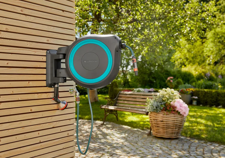 AquaOrganize™– O Suporte Retrátil que Une Praticidade e Organização no Seu Jardim!+ Mangueira de Brinde