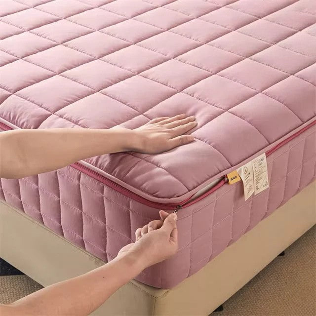 (COMPRE 1 LEVE 3) ColchãoClean™ – Proteção Contra Ácaros e Alergias, Direto do Conforto de Casa!+ Brinde 1 Par de Capa de Travesseiro