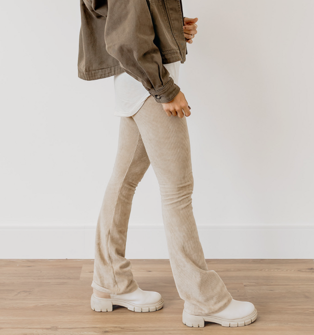 (COMPRE 1 LEVE 2) Flare Elegance™ – O Veludo Premium Que Une Sofisticação e Conforto em Cada Detalhe!
